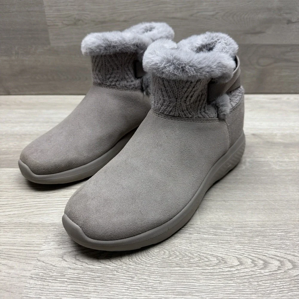 Skechers On-the-GO City Winter Gleam boots Taupe Suede Woman's Size 9 Excellent